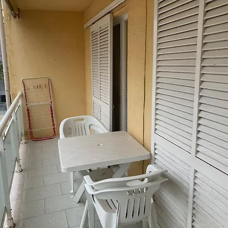 Piso Centro Cerca Mar Διαμέρισμα Σαλού